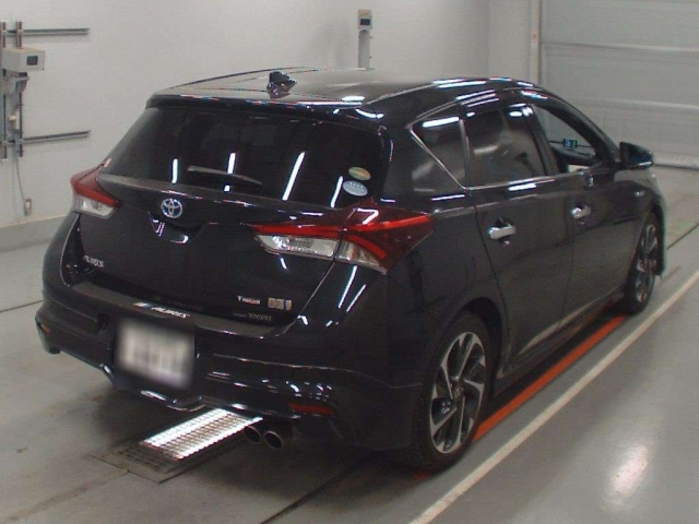 TOYOTA AURIS 2017