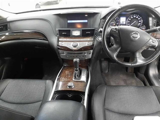 NISSAN FUGA 2012