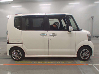 HONDA N BOX 2015