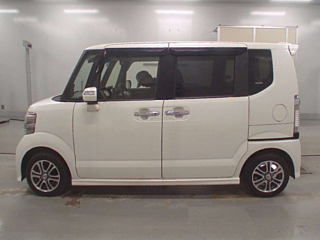 HONDA N BOX 2015
