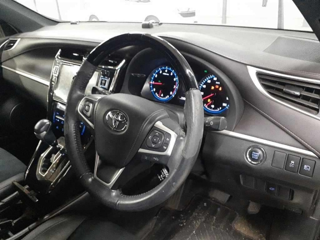 TOYOTA HARRIER 2015