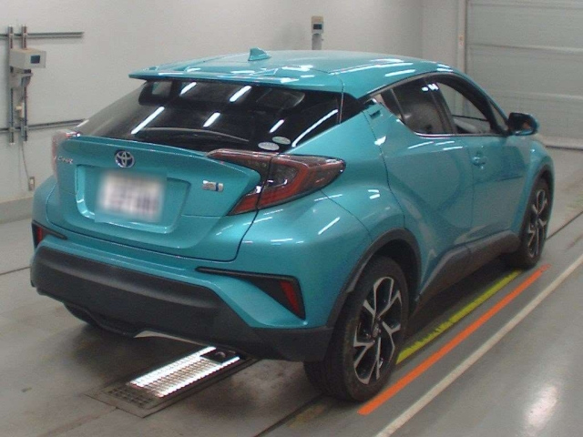 TOYOTA C-HR 2017