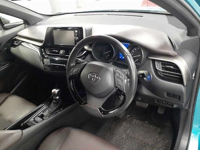 TOYOTA C-HR 2017