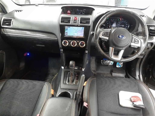 SUBARU FORESTER 2017