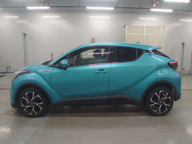 TOYOTA C-HR 2017