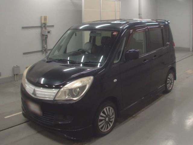 MITSUBISHI DELICA D2 2011