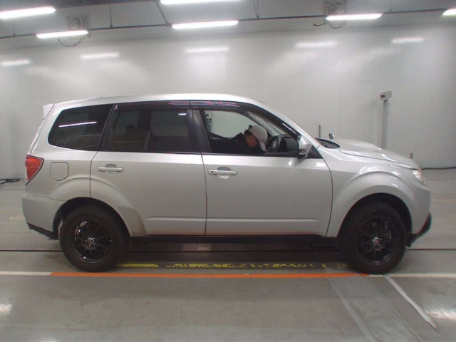 SUBARU FORESTER 2011
