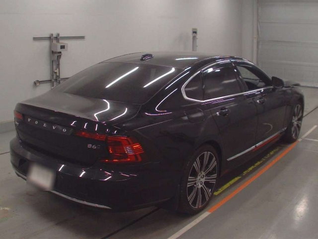VOLVO S90 2022