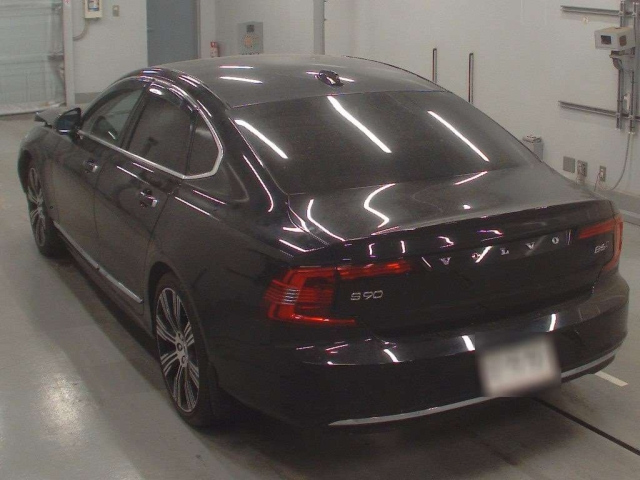 VOLVO S90 2022