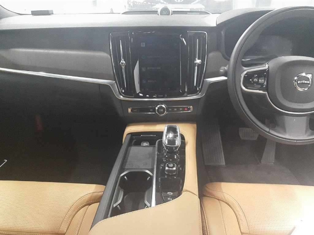 VOLVO S90 2022