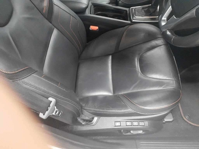 VOLVO V40 2015