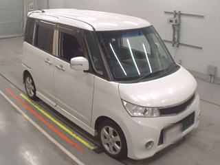 NISSAN ROOX 2012