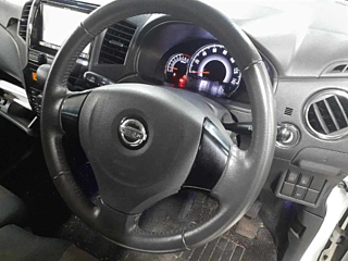 NISSAN ROOX 2012