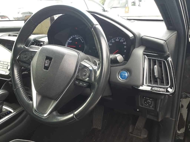 TOYOTA CROWN 2020