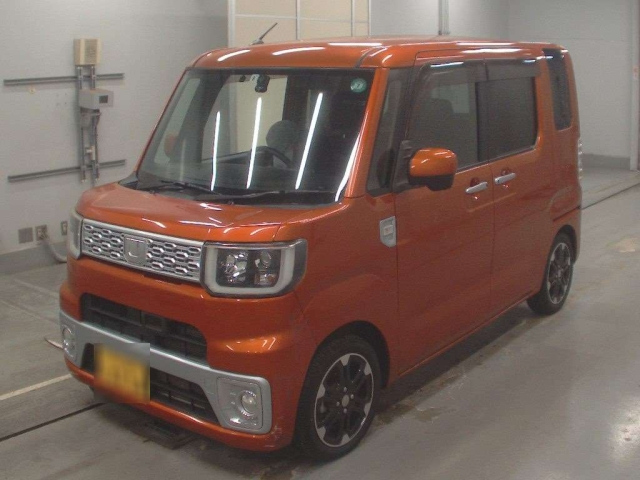 DAIHATSU WAKE 2015