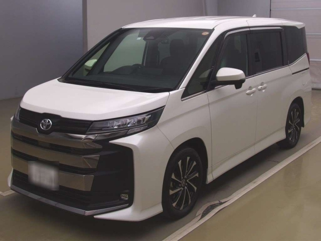 TOYOTA NOAH 2023