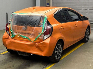 TOYOTA AQUA 2015