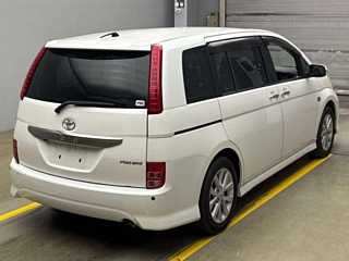 TOYOTA ISIS 2009