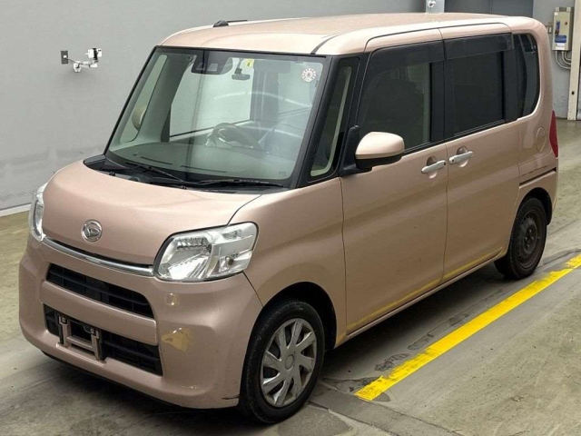 DAIHATSU TANTO 2018