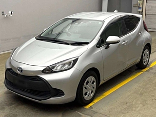 TOYOTA AQUA 2022