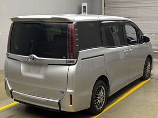 TOYOTA NOAH 2020