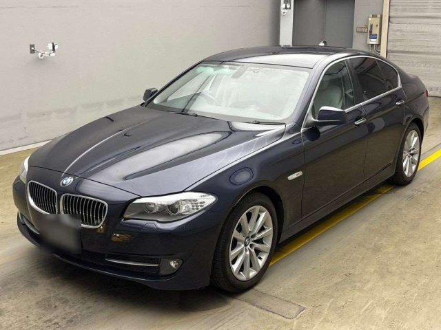 BMW 5 SERIES 2011