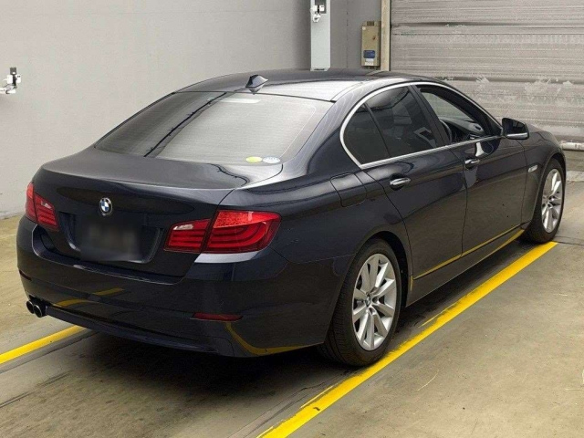 BMW 5 SERIES 2011