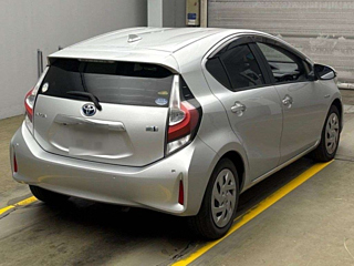 TOYOTA AQUA 2019