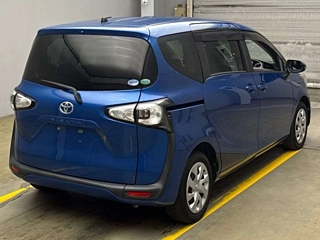 TOYOTA SIENTA 2015