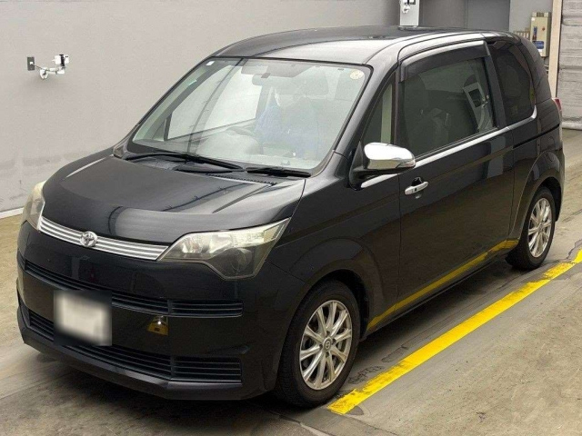 TOYOTA SPADE 2015
