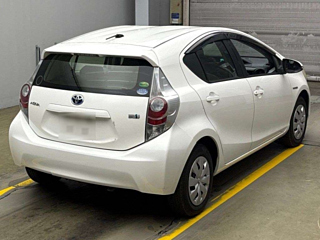 TOYOTA AQUA 2013