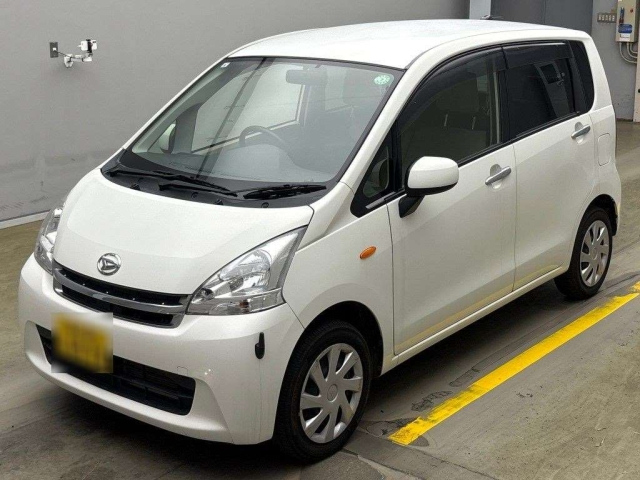 DAIHATSU MOVE 2011
