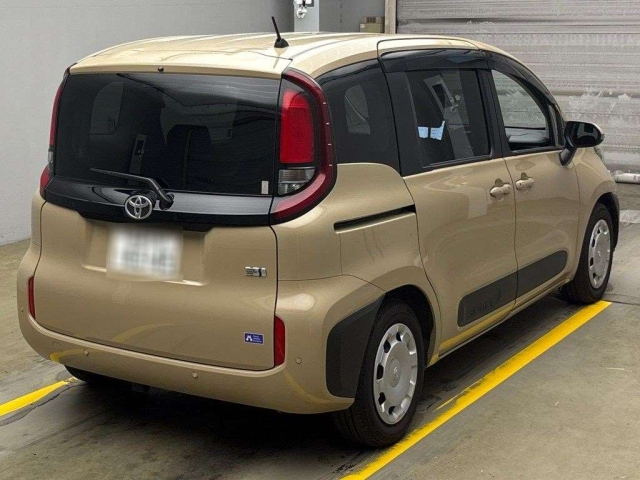 TOYOTA SIENTA 2024