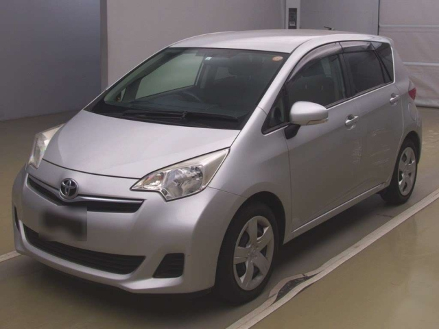 TOYOTA RACTIS 2011