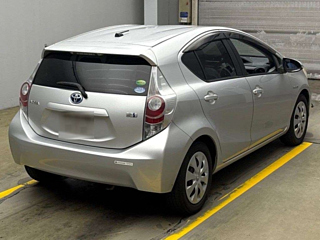TOYOTA AQUA 2013