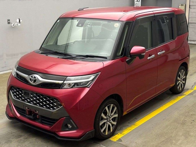 TOYOTA TANK 2017