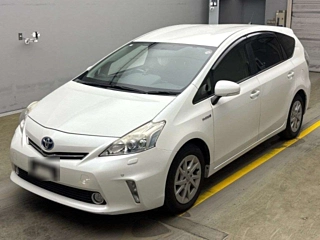 TOYOTA PRIUS ALPHA 2012