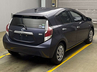 TOYOTA AQUA 2015
