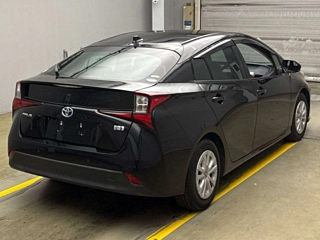TOYOTA PRIUS 2021
