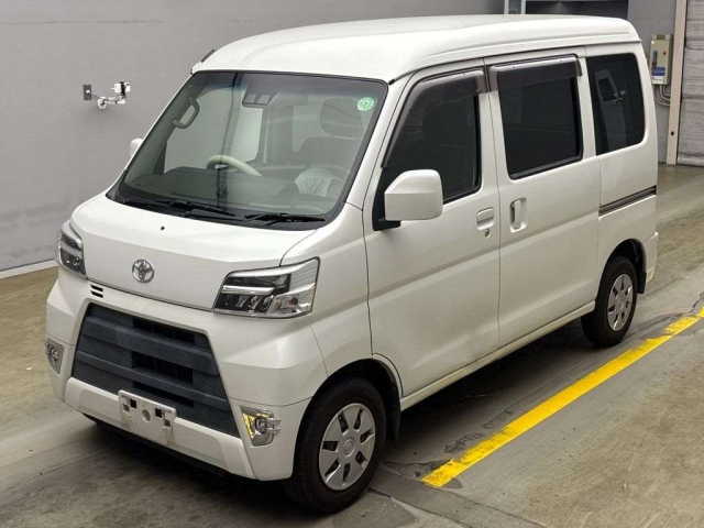 TOYOTA PIXIS VAN 2019