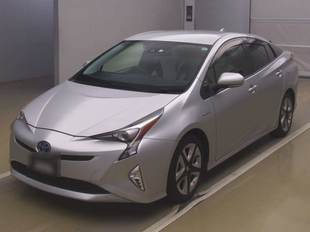 TOYOTA PRIUS 2016