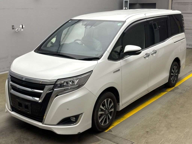 TOYOTA ESQUIRE 2017