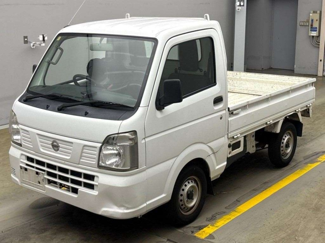 NISSAN CLIPPER TRUCK 2015