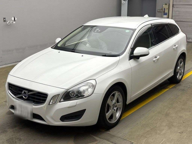 VOLVO V60 2013