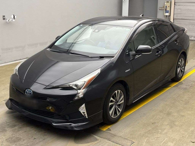 TOYOTA PRIUS 2016