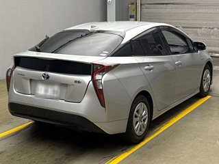 TOYOTA PRIUS 2016