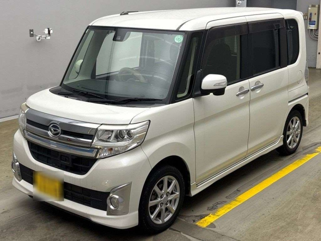 DAIHATSU TANTO 2015