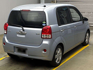 TOYOTA PORTE 2012