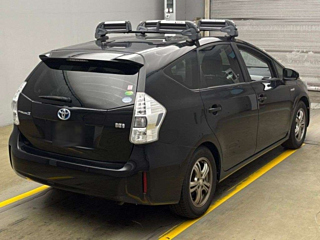 TOYOTA PRIUS ALPHA 2014