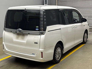 TOYOTA VOXY 2015